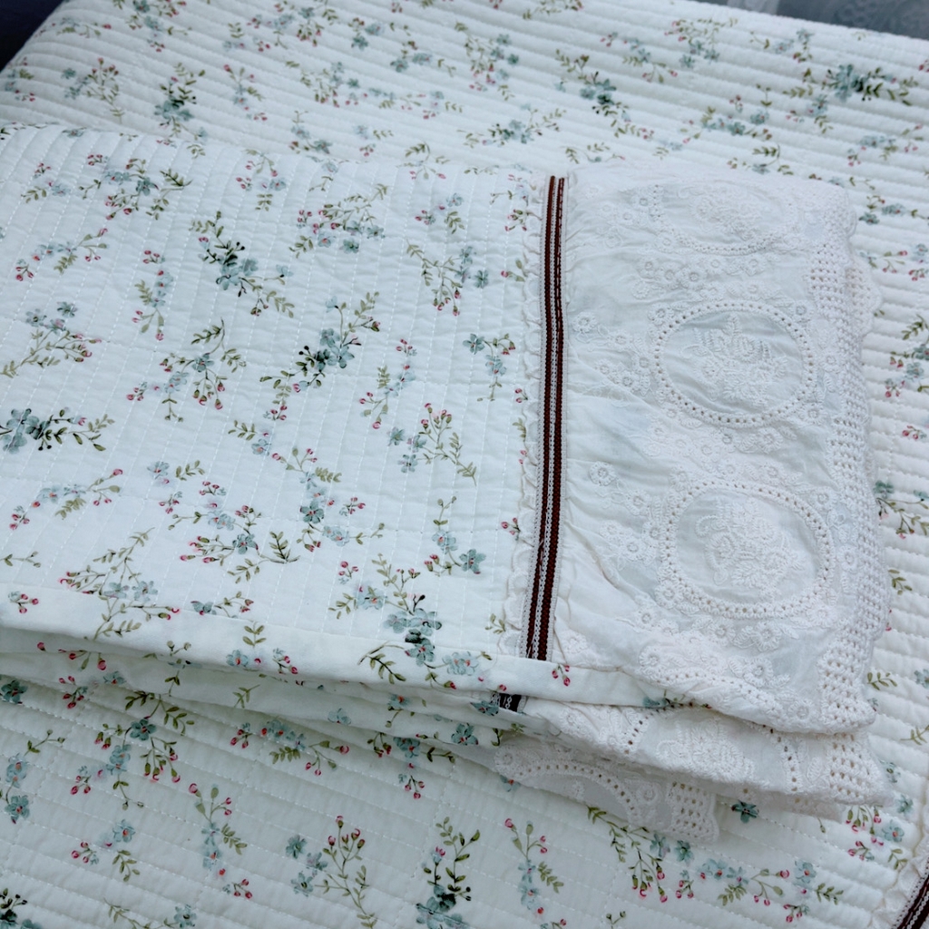 91家纺网 家纺一手货源 找家纺 暖居 2025新款法式13370高密小碎花40支全棉纯棉床盖四件套 清风林