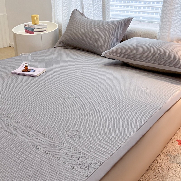 91家纺网 家纺一手货源 找家纺 暖居 2025新款复合凉席席子三件套 简约包边款灰色