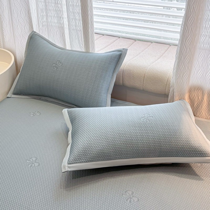 91家纺网 家纺一手货源 找家纺 暖居 2025新款复合凉席席子三件套 简约包边款蓝色