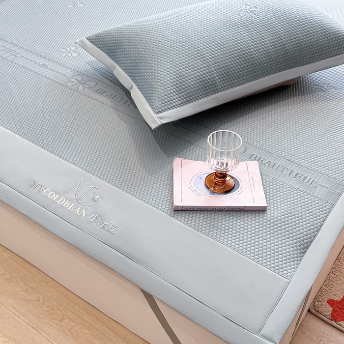 91家纺网 家纺一手货源 找家纺 暖居 2025新款复合凉席席子三件套 简约包边款蓝色