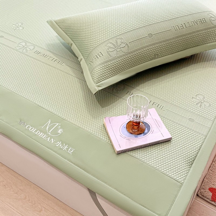 91家纺网 家纺一手货源 找家纺 暖居 2025新款复合凉席席子三件套 简约包边款绿色