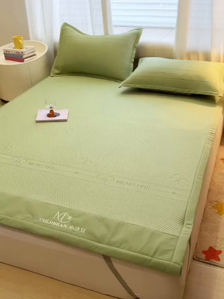 91家纺网 家纺一手货源 找家纺 暖居 2025新款复合凉席席子三件套 简约包边款绿色