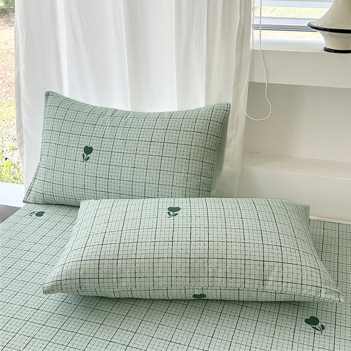 91家纺网 家纺一手货源 找家纺 家贝爱2025原棉印花老粗布床单凉席三件套 简格小花