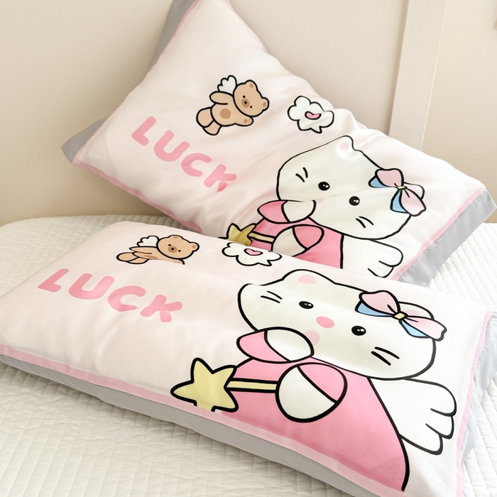 91家纺网 家纺一手货源 找家纺 慕尚2025儿童大版天丝枕套 可爱猫粉