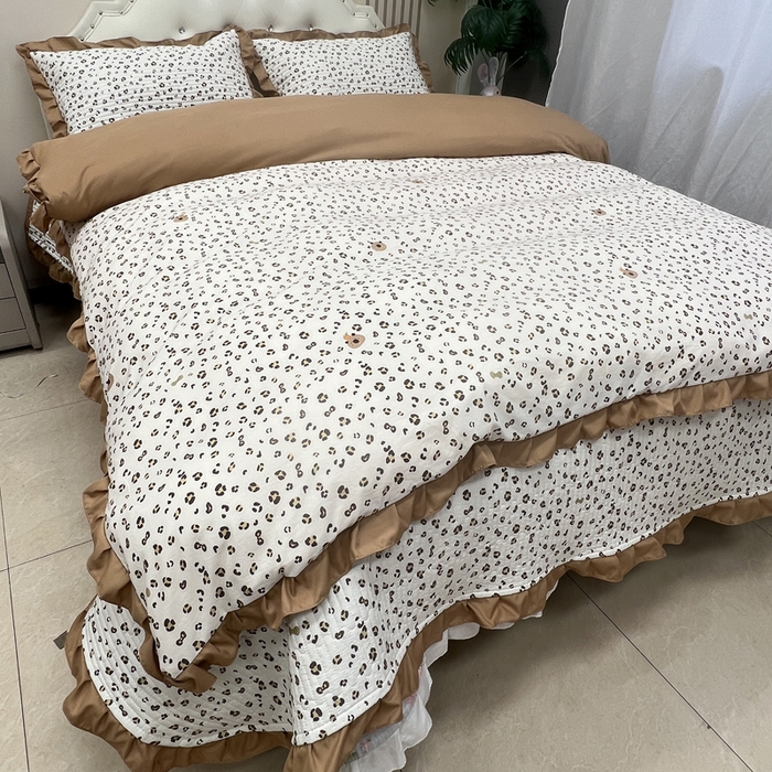 91家纺网 家纺一手货源 找家纺 寝居阁 2025新款床盖四件套 摩登豹纹