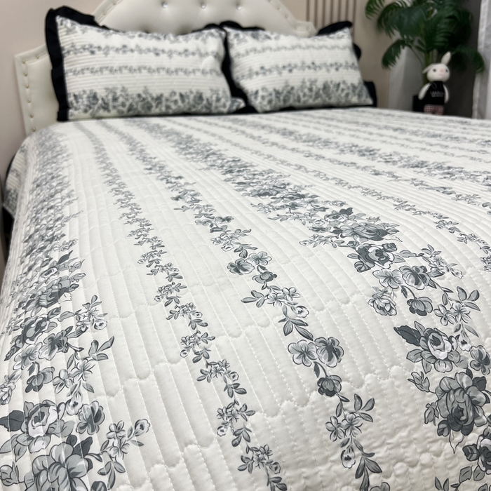 91家纺网 家纺一手货源 找家纺 寝居阁 2025新款床盖四件套 雾蓝格调