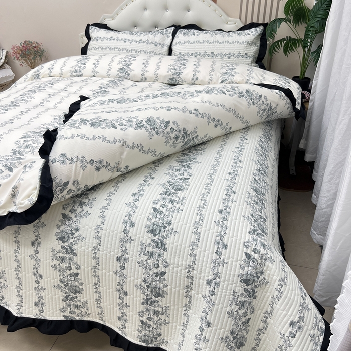 91家纺网 家纺一手货源 找家纺 寝居阁 2025新款床盖四件套 雾蓝格调