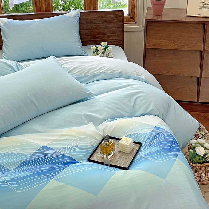 91家纺网 家纺一手货源 找家纺 耀悦家纺 2025年60支纯棉印花四件套长绒棉被套床单 梦幻林海