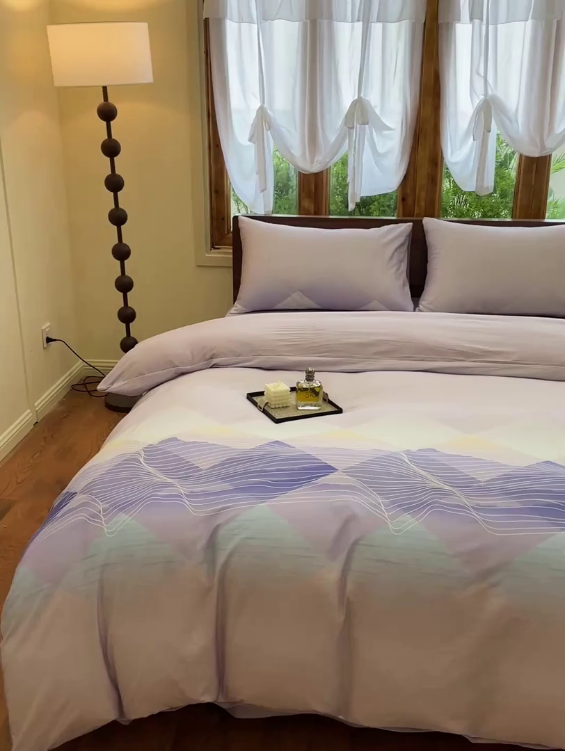 91家纺网 家纺一手货源 找家纺 耀悦家纺 2025年60支纯棉印花四件套长绒棉被套床单 紫墨丹青