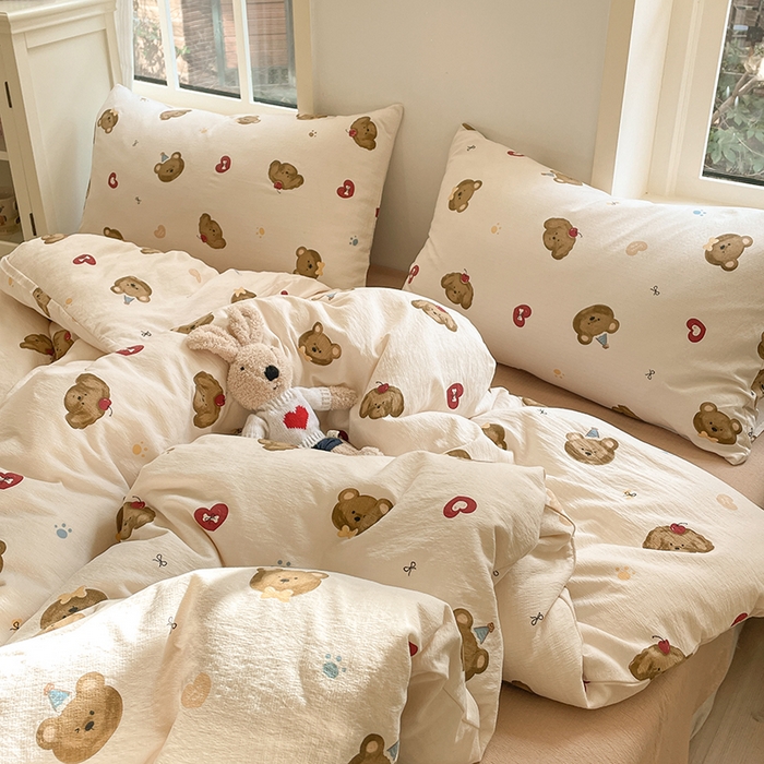 91家纺网 家纺一手货源 找家纺 水木坊 2025新款云感针织双层纱三件套四件套 奇妙小熊-米