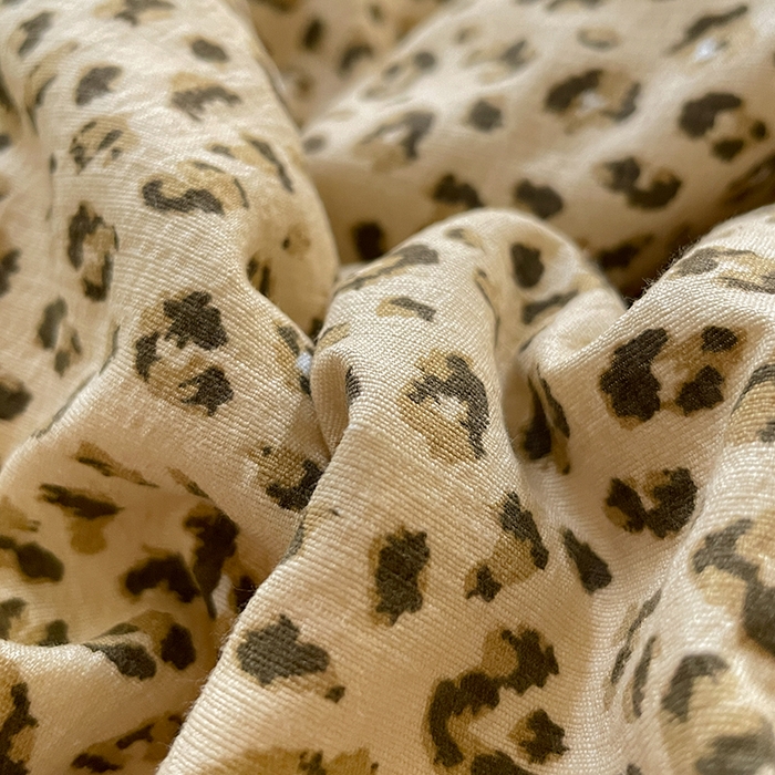 91家纺网 家纺一手货源 找家纺 水木坊 2025新款云感针织双层纱三件套四件套 小豹纹