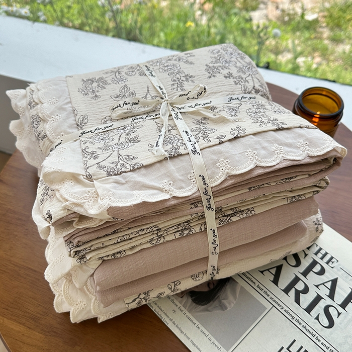 91家纺网 家纺一手货源 找家纺 （总）斯卡诺家纺 2025斯卡诺新款镂空全棉花边水洗棉四件套皱皱棉双层纱四件套