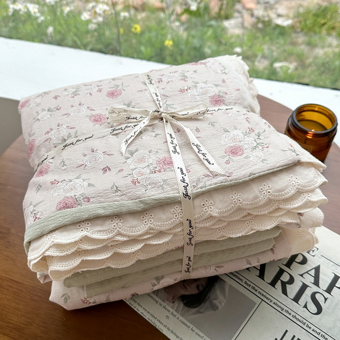 91家纺网 家纺一手货源 找家纺 （总）斯卡诺家纺 2025斯卡诺新款镂空全棉花边水洗棉四件套皱皱棉双层纱四件套