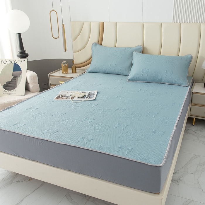 91家纺网 家纺一手货源 找家纺 乐居家纺 2025新款中分子PE凉感凉豆豆提花凉席床笠款 蓝色蝴蝶结