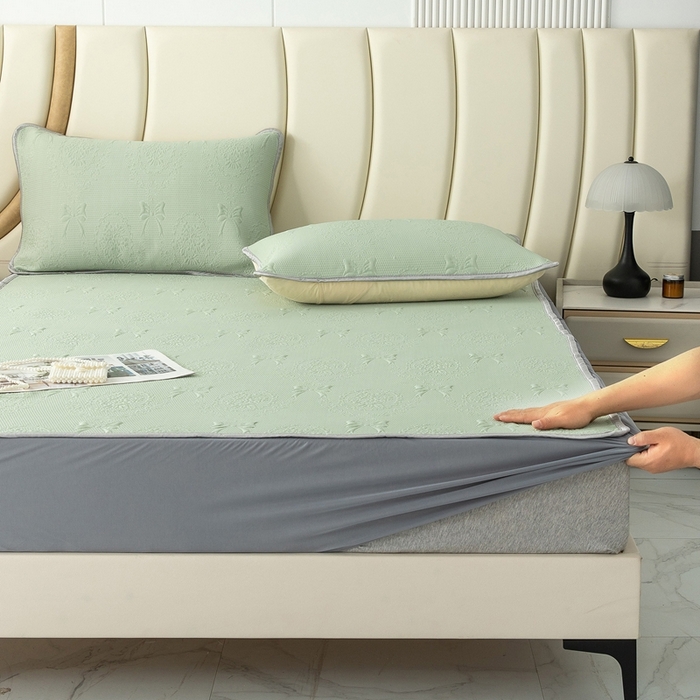 91家纺网 家纺一手货源 找家纺 乐居家纺 2025新款中分子PE凉感凉豆豆提花凉席床笠款 绿色蝴蝶结