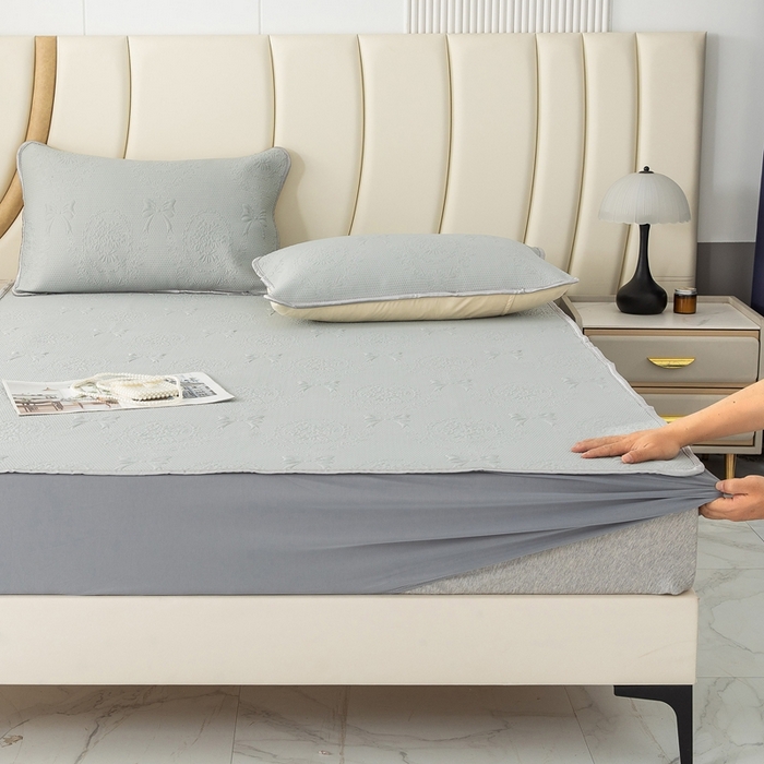 91家纺网 家纺一手货源 找家纺 乐居家纺 2025新款中分子PE凉感凉豆豆提花凉席床笠款 灰色-蝴蝶结