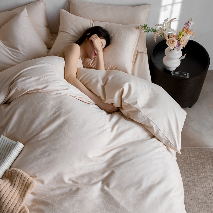 91家纺网 家纺一手货源 找家纺 亿梵家居 2025新款高端A类长绒棉四件套全棉提花轻奢全棉四件套 卡美伦-香槟色