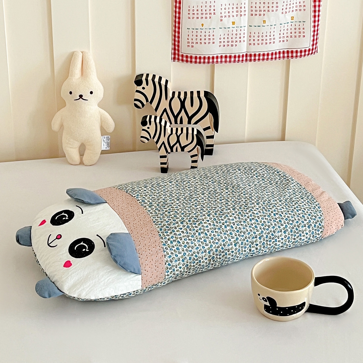 91家纺网 家纺一手货源 找家纺 卓昌枕芯 2025新款全棉纯棉刺绣加印花萌萌熊枕头枕芯卡通荞麦枕-可爱小熊系列 可爱小熊-青花色 60x30cm甜荞壳单枕/只