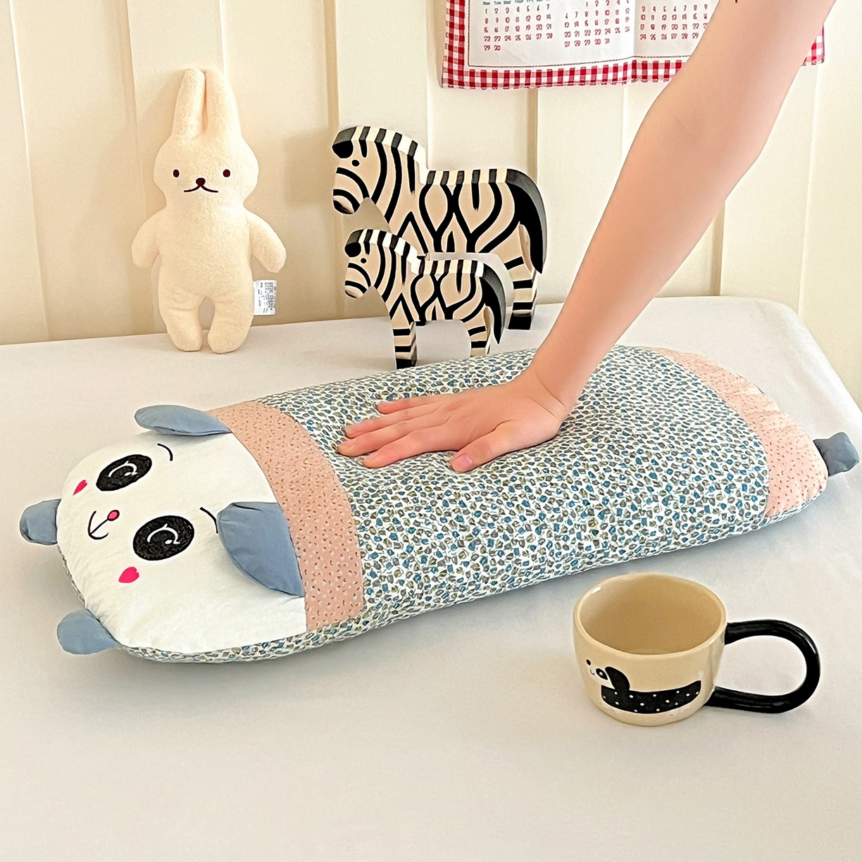 91家纺网 家纺一手货源 找家纺 卓昌枕芯 2025新款全棉纯棉刺绣加印花萌萌熊枕头枕芯卡通荞麦枕-可爱小熊系列 可爱小熊-青花色 60x30cm苦荞壳单枕/只