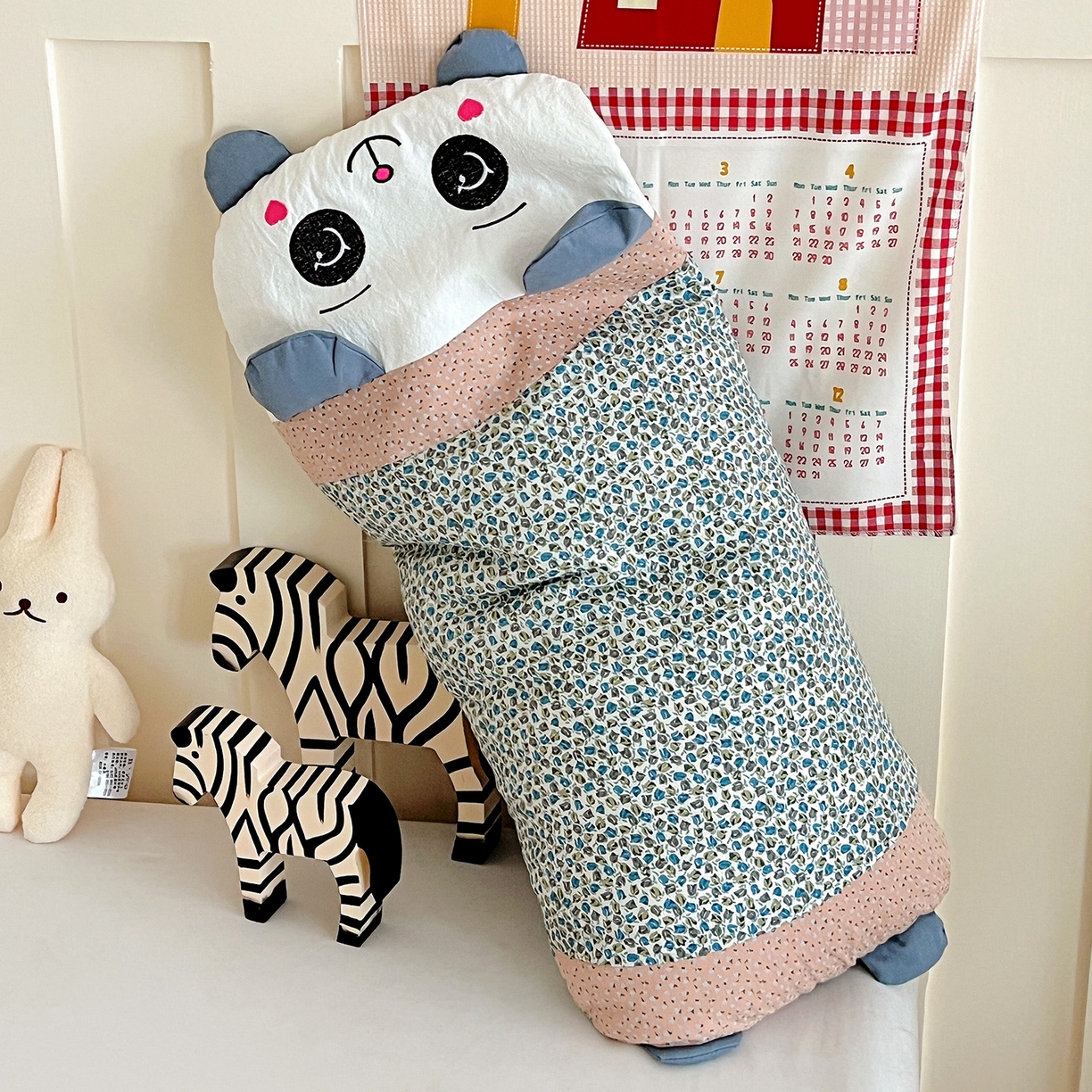 91家纺网 家纺一手货源 找家纺 卓昌枕芯 2025新款全棉纯棉刺绣加印花萌萌熊枕头枕芯卡通荞麦枕-可爱小熊系列 可爱小熊-青花色 60x30cm苦荞壳单枕/只