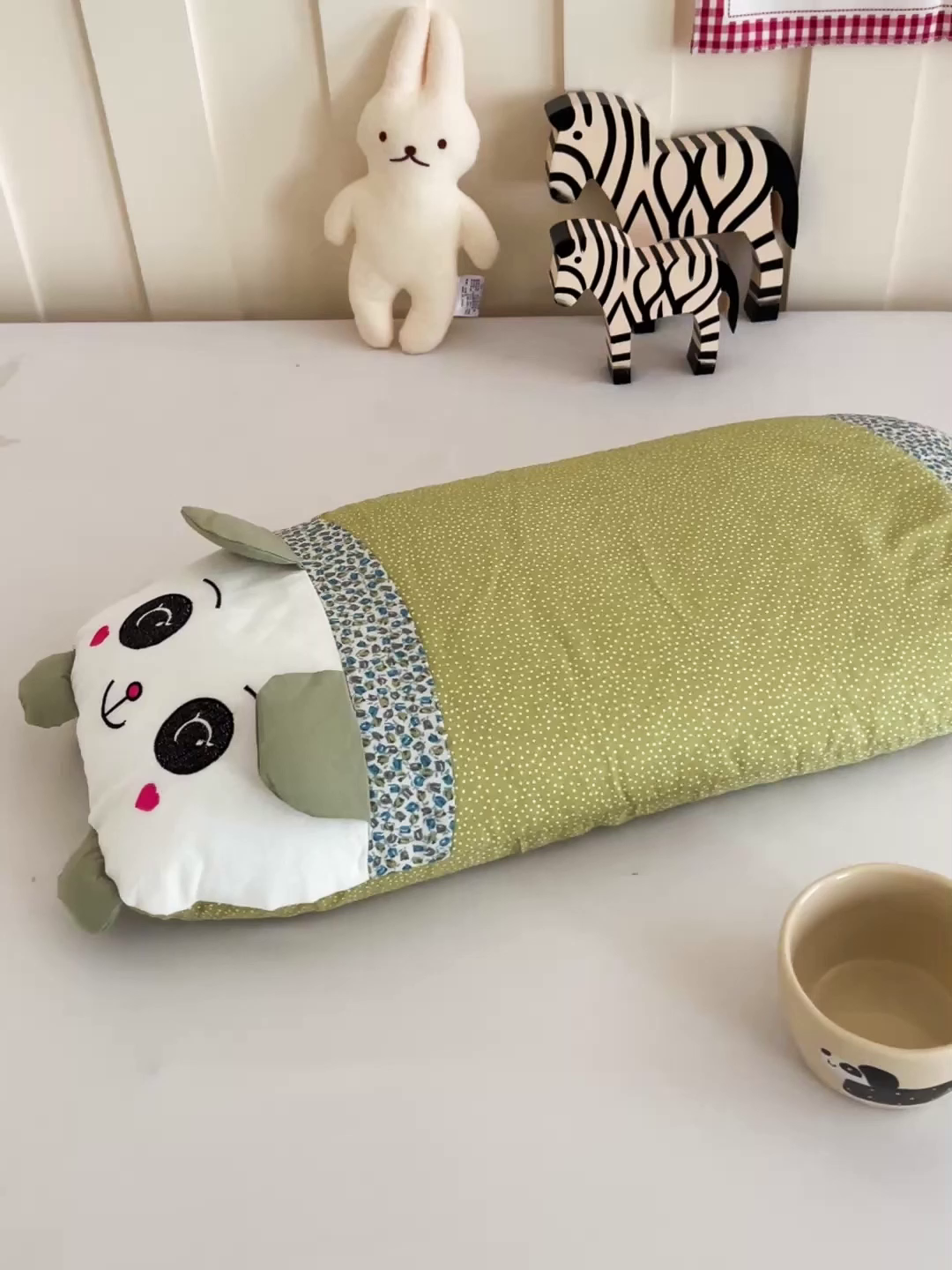 91家纺网 家纺一手货源 找家纺 卓昌枕芯 2025新款全棉纯棉刺绣加印花萌萌熊枕头枕芯卡通荞麦枕-可爱小熊系列 可爱小熊-绿色 60x30cm苦荞壳单枕/只