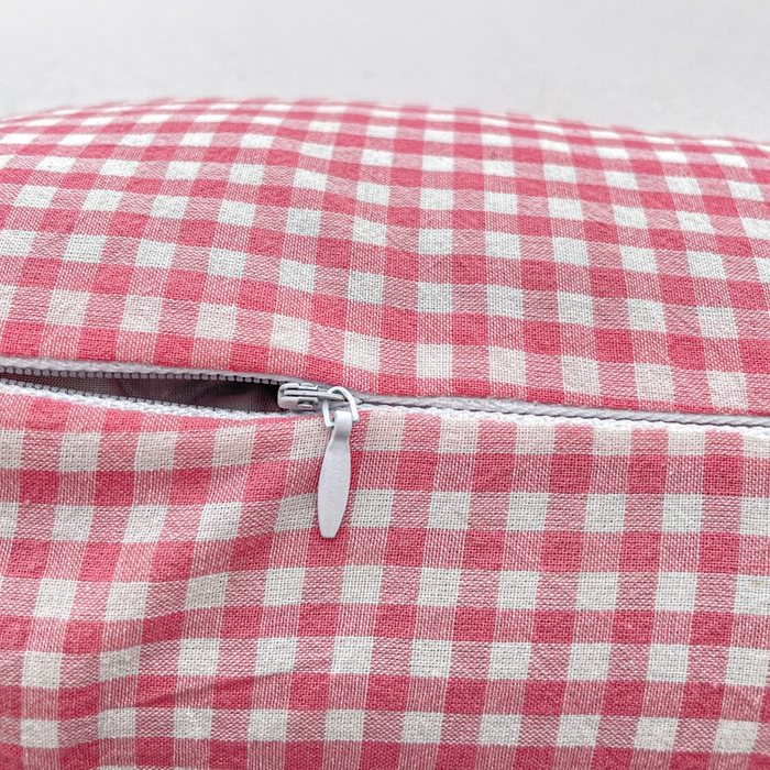 91家纺网 家纺一手货源 找家纺 卓昌枕芯 2025新款全棉双层纱颈椎枕全棉水洗棉三角枕枕头枕芯 粉格--全棉水洗棉颈椎枕 45x15cm单枕/只