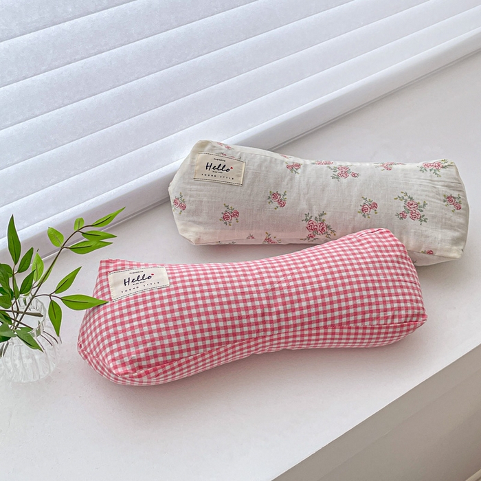 91家纺网 家纺一手货源 找家纺 卓昌枕芯 2025新款全棉双层纱颈椎枕全棉水洗棉三角枕枕头枕芯 粉格--全棉水洗棉颈椎枕 45x15cm单枕/对