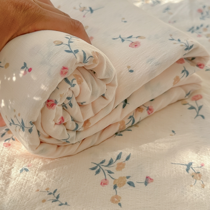 91家纺网 家纺一手货源 找家纺 韩巢家纺 2025新款云感提花双层纱床单被单枕套三件套 春风十里