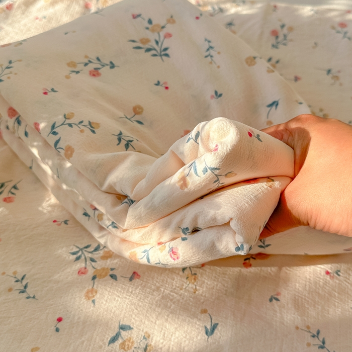 91家纺网 家纺一手货源 找家纺 韩巢家纺 2025新款云感提花双层纱床单被单枕套三件套 春风十里