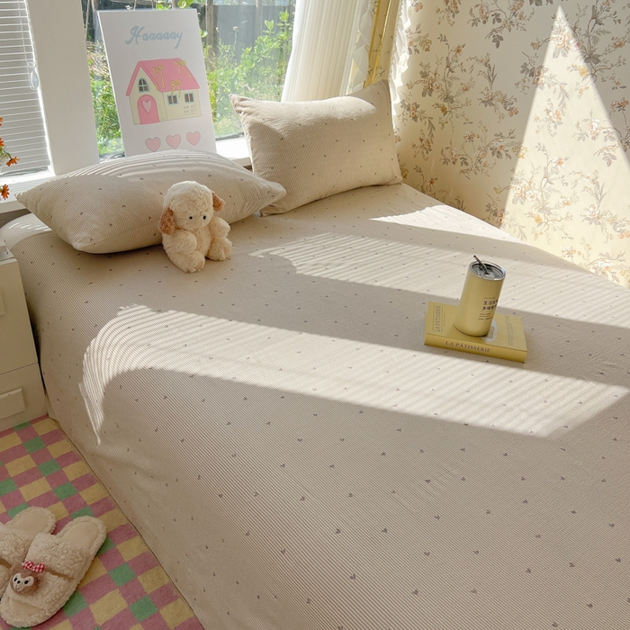 91家纺网 家纺一手货源 找家纺 韩巢家纺 2025新款云感提花双层纱床单被单枕套三件套 米倾心