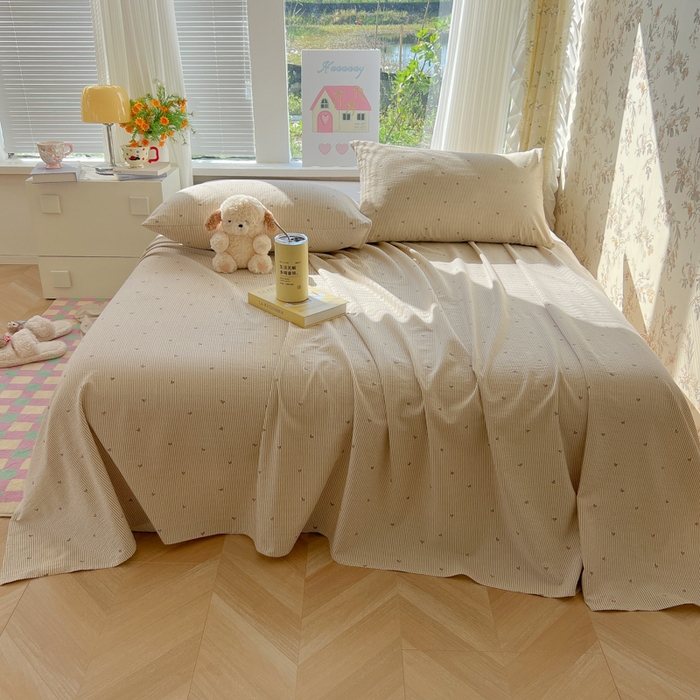 91家纺网 家纺一手货源 找家纺 韩巢家纺 2025新款云感提花双层纱床单被单枕套三件套 米倾心