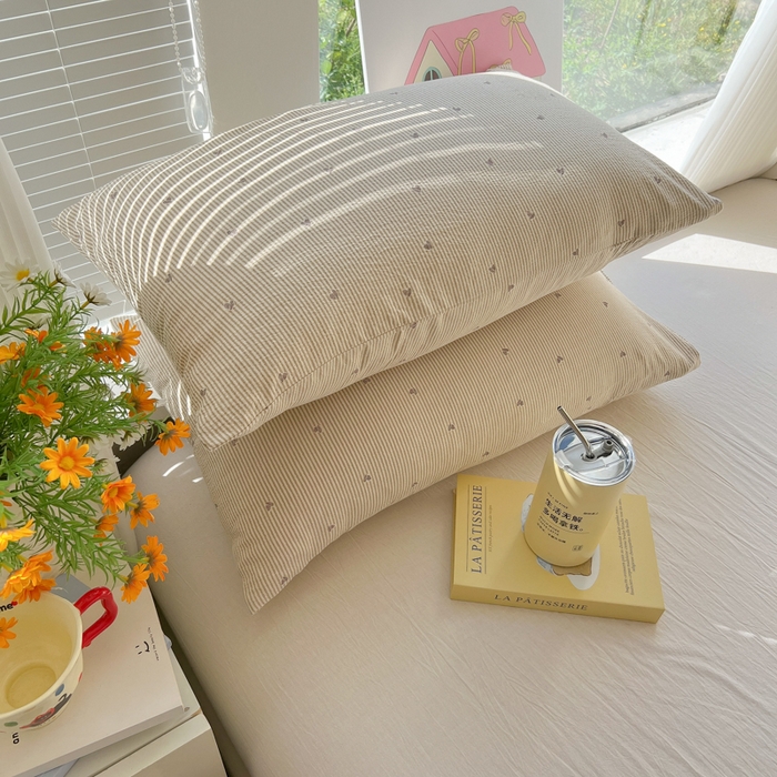 91家纺网 家纺一手货源 找家纺 韩巢家纺 2025新款云感提花双层纱床单被单枕套三件套 米倾心