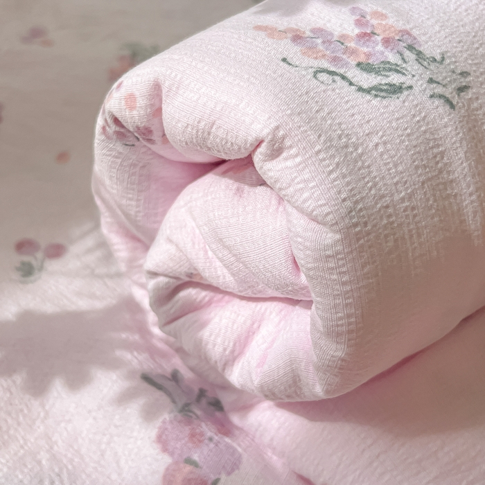 91家纺网 家纺一手货源 找家纺 韩巢家纺 2025新款云感提花双层纱床单被单枕套三件套 葡萄七分甜