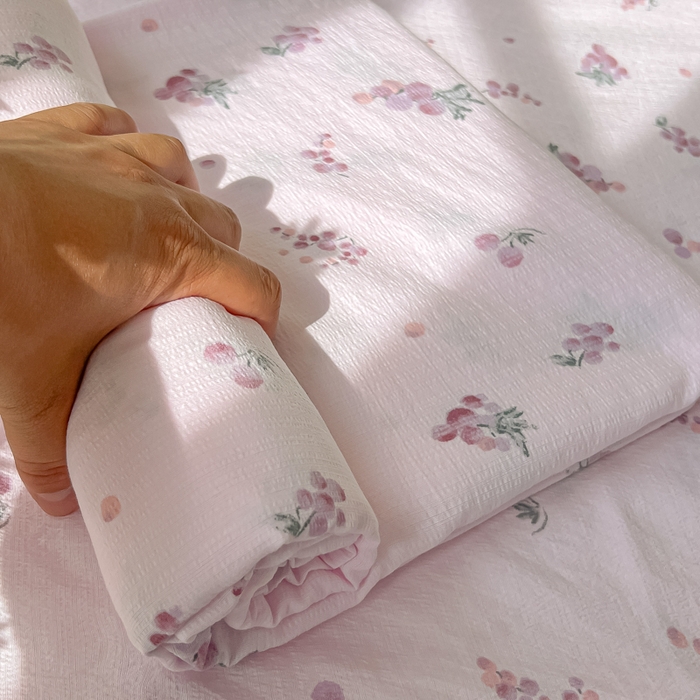 91家纺网 家纺一手货源 找家纺 韩巢家纺 2025新款云感提花双层纱床单被单枕套三件套 葡萄七分甜