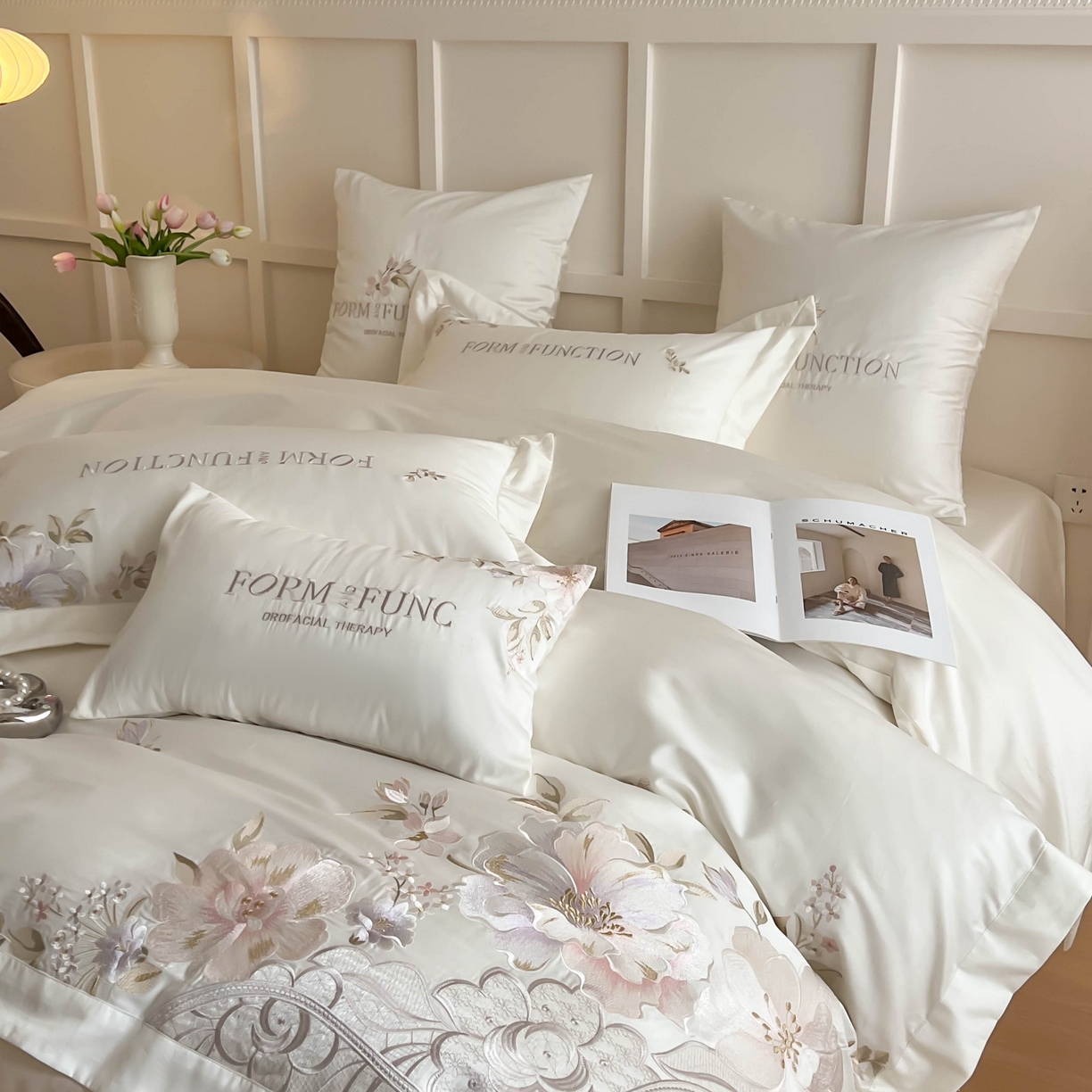 91家纺网 家纺一手货源 找家纺 库里梦家纺 2025新款100S长绒棉纯棉刺绣四件套-春不晚花 春不晚花-皓月白