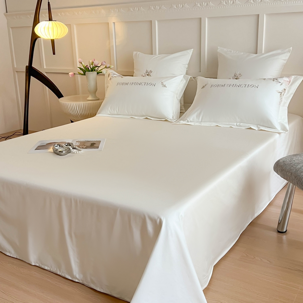 91家纺网 家纺一手货源 找家纺 库里梦家纺 2025新款100S长绒棉纯棉刺绣四件套-春不晚花 春不晚花-皓月白