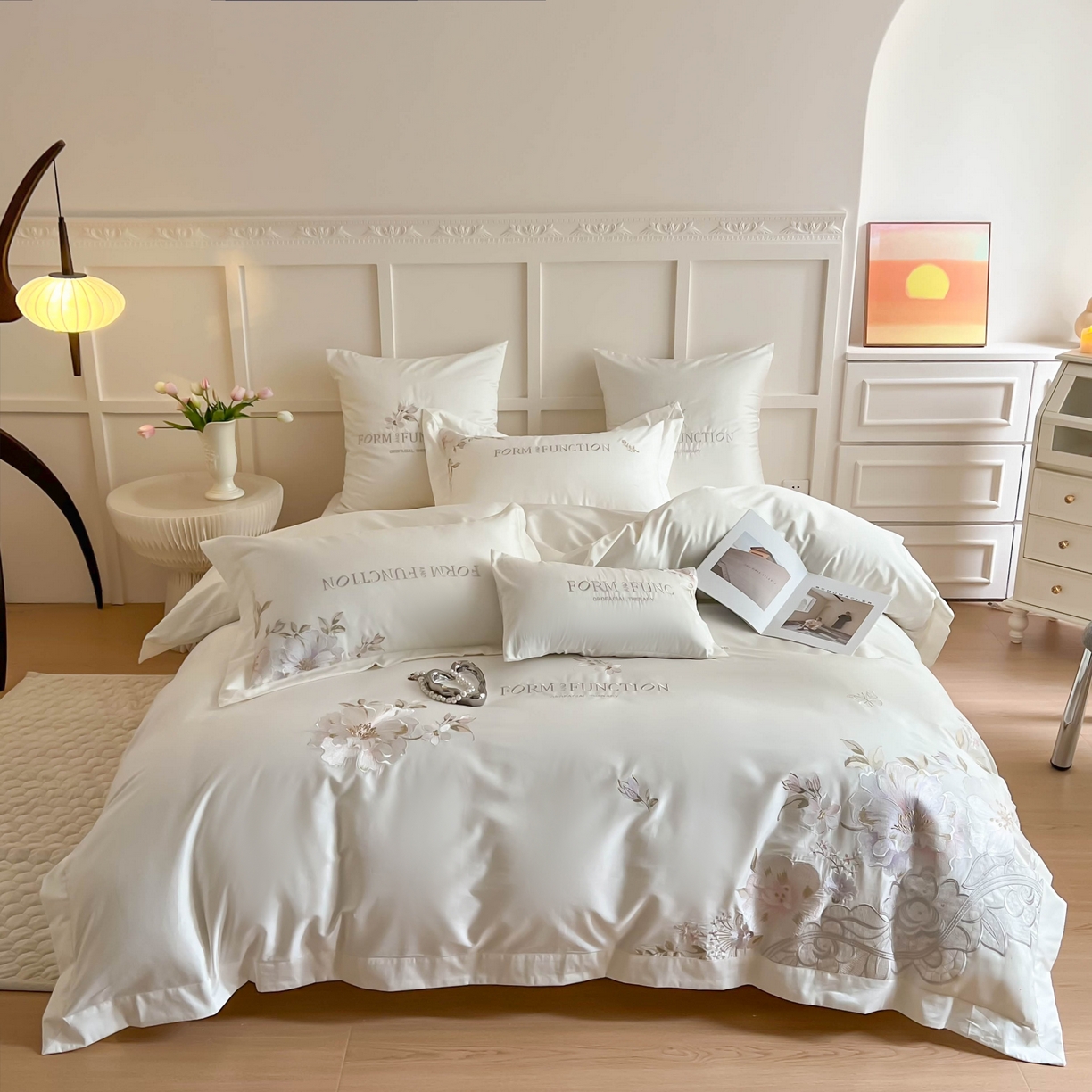 91家纺网 家纺一手货源 找家纺 库里梦家纺 2025新款100S长绒棉纯棉刺绣四件套-春不晚花 春不晚花-皓月白