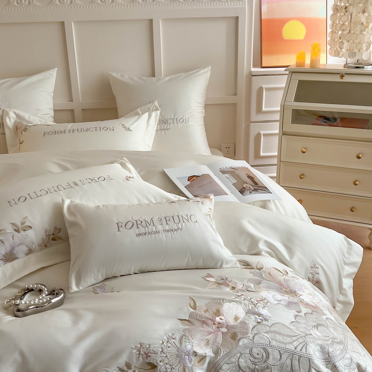 91家纺网 家纺一手货源 找家纺 库里梦家纺 2025新款100S长绒棉纯棉刺绣四件套-春不晚花 春不晚花-皓月白