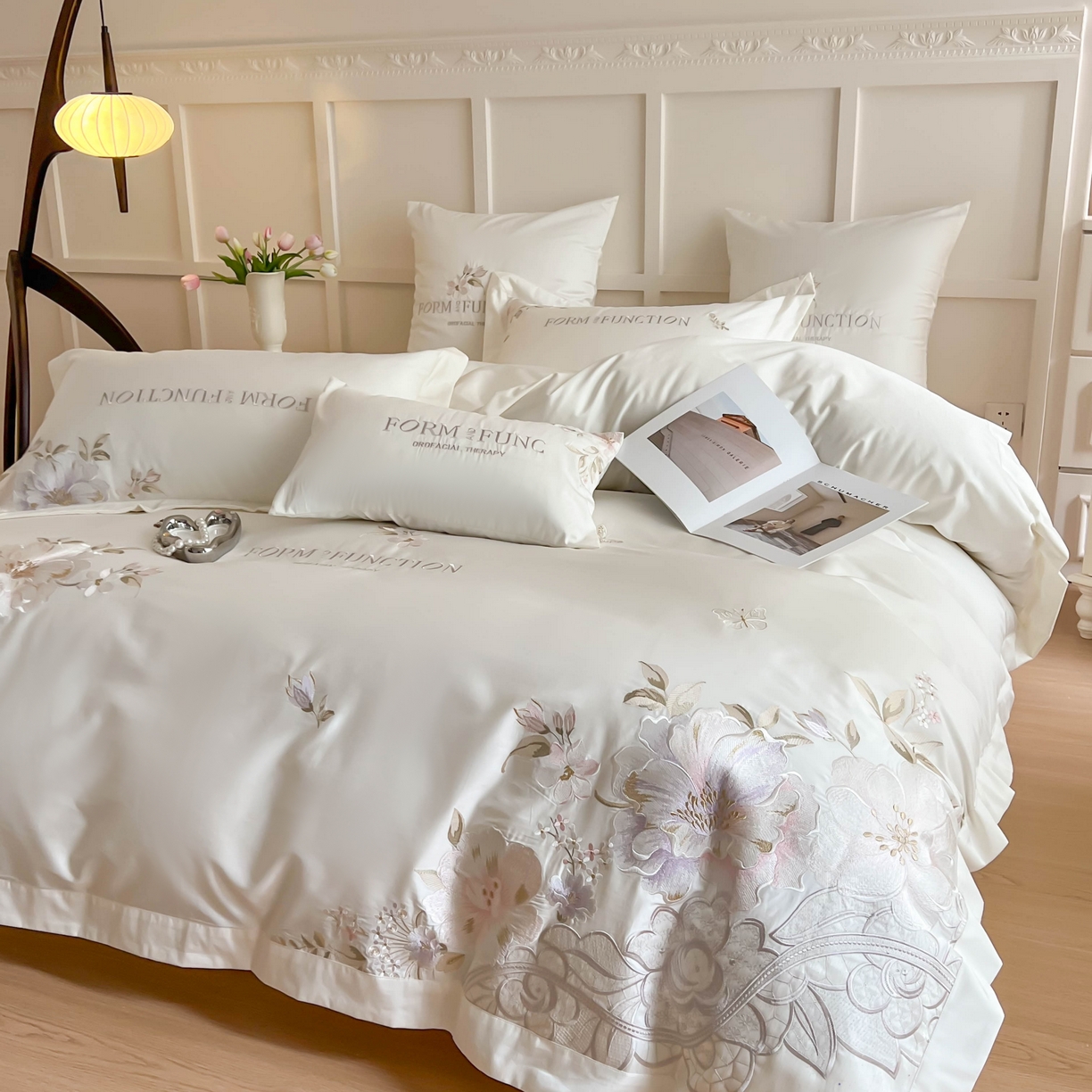 91家纺网 家纺一手货源 找家纺 库里梦家纺 2025新款100S长绒棉纯棉刺绣四件套-春不晚花 春不晚花-皓月白