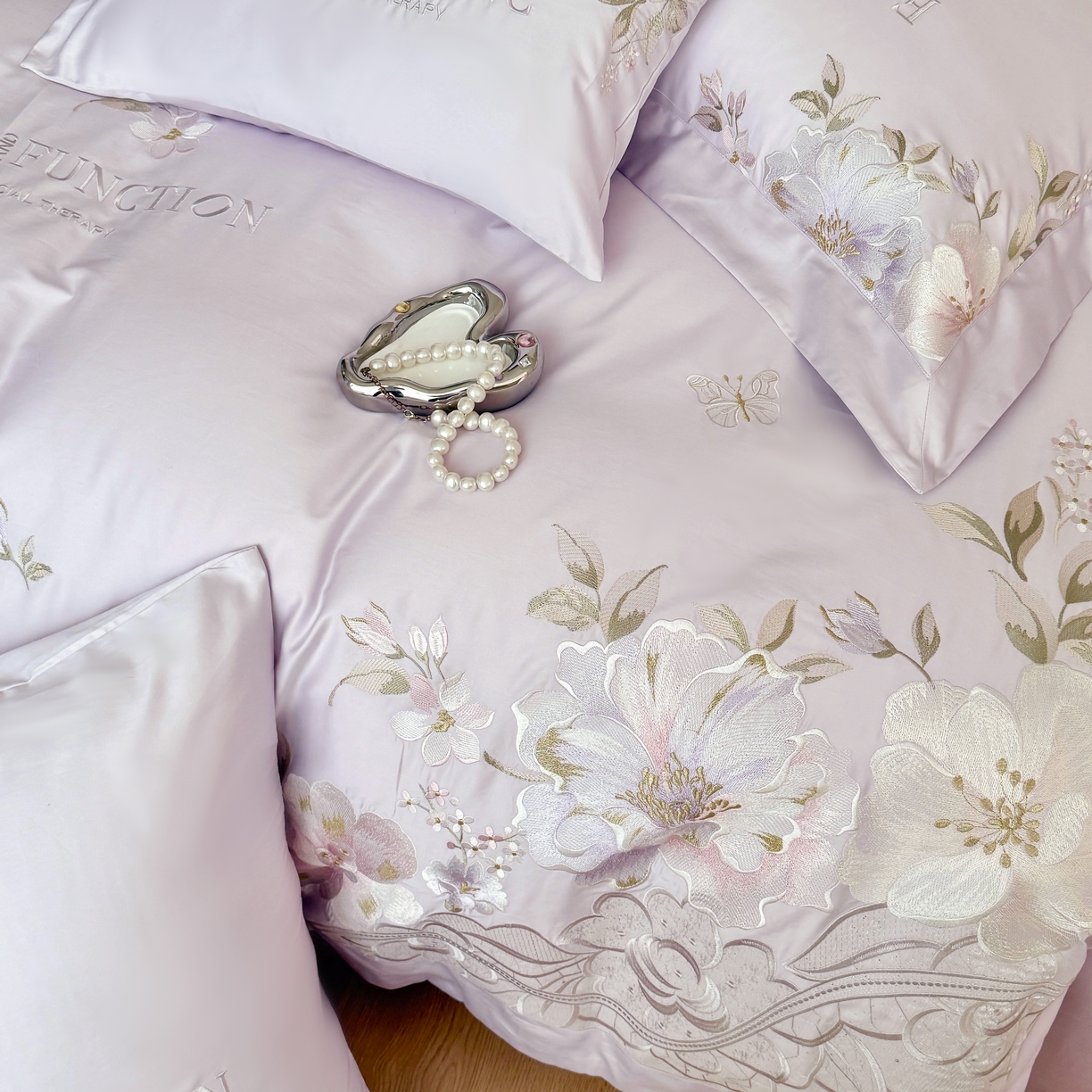 91家纺网 家纺一手货源 找家纺 库里梦家纺 2025新款100S长绒棉纯棉刺绣四件套-春不晚花 春不晚花-梦幻紫