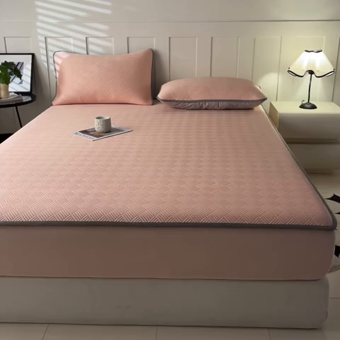 91家纺网 家纺一手货源 找家纺 欧邦 2025新款雅阁系列提花冰豆豆床笠款夏被四件套 雅格-粉色