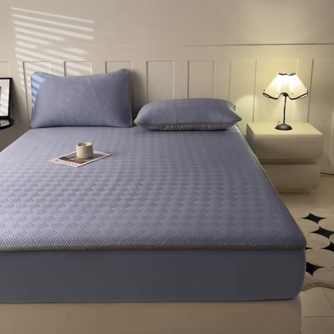 91家纺网 家纺一手货源 找家纺 欧邦 2025新款雅阁系列提花冰豆豆床笠款夏被四件套 雅格-雀蓝