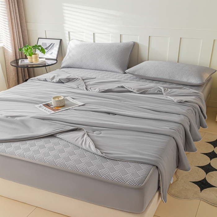 91家纺网 家纺一手货源 找家纺 欧邦 2025新款雅阁系列提花冰豆豆床笠款夏被四件套 雅格-灰色