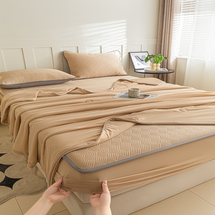 91家纺网 家纺一手货源 找家纺 欧邦 2025新款雅阁系列提花冰豆豆床笠款夏被四件套 雅格-咖色