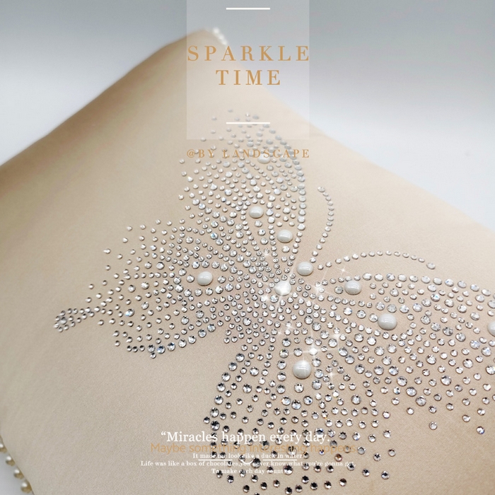 91家纺网 家纺一手货源 找家纺 澜屿 新款珍珠蝶影珍珠烫钻轻奢高端抱枕配饰枕套枕芯 珍珠蝶影-香槟