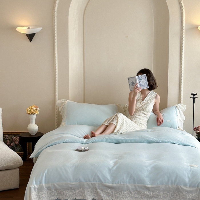 91家纺网 家纺一手货源 找家纺 （总）小春日和 2025新款法式纯棉双层纱A类公主风四件套儿童婴幼儿被套纯色床单1.8床笠加大床单