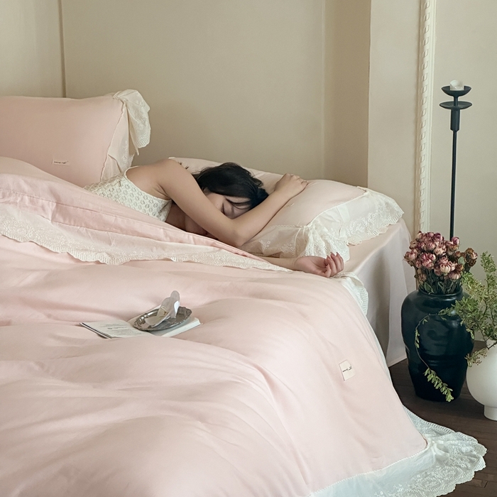 91家纺网 家纺一手货源 找家纺 小春日和 2025新款法式纯棉双层纱A类公主风四件套儿童婴幼儿被套纯色床单1.8床笠加大床单 盈盈粉
