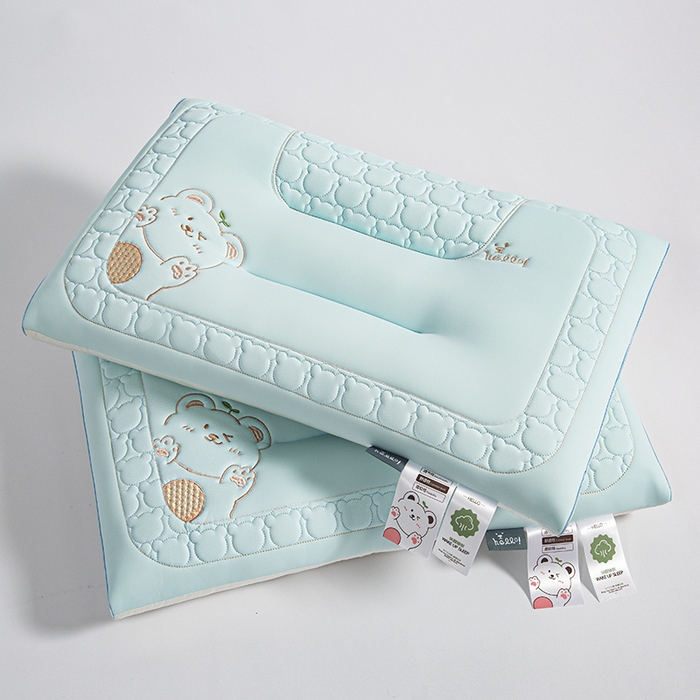 91家纺网 家纺一手货源 找家纺 芯宜佳 2025春夏新款绣花凉感丝护颈童梦枕枕头枕芯单枕芯 童梦枕-天空蓝 30x50cm/只