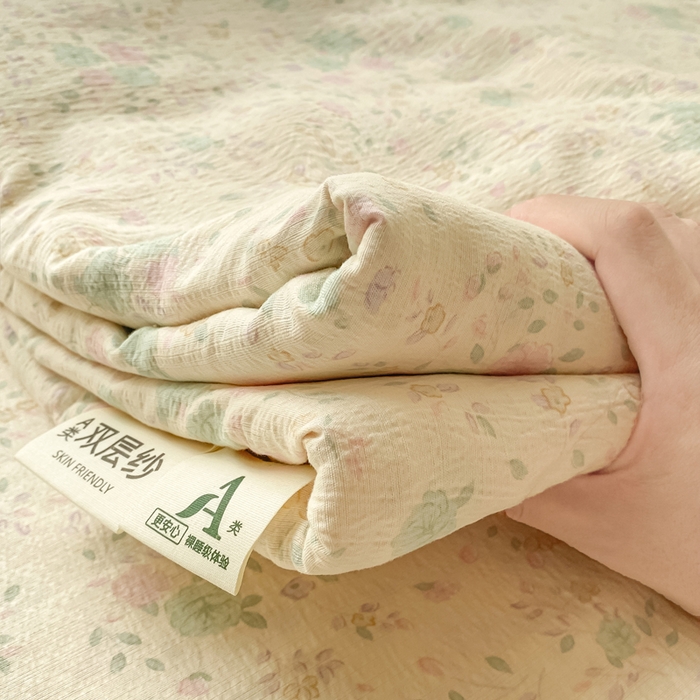 91家纺网 家纺一手货源 找家纺 梦初语 2025夏季直播爆款A类水洗棉皱皱纱双层纱床单学生宿舍三件套 秘密花园