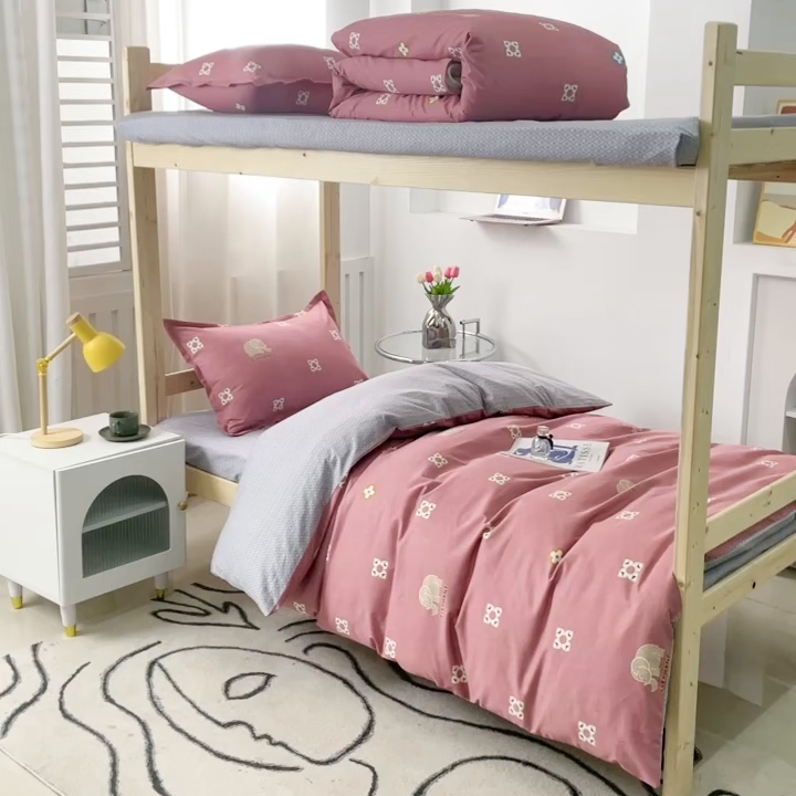 91家纺网 家纺一手货源 找家纺 贝兰仙奴 2025新款13372全棉纯棉简约时尚学生三件套 芭比小象豆沙